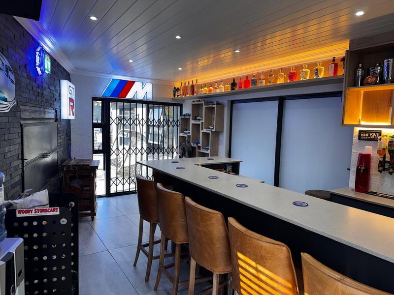 4 Bedroom Property for Sale in Monte Christo Western Cape